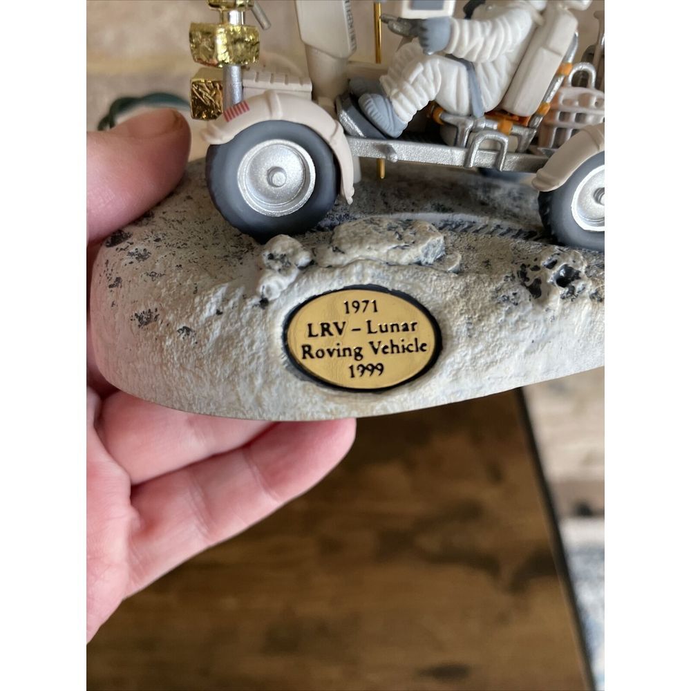 HALLMARK KEEPSAKE ORNAMENT LUNAR ROVER SPACE‎ MOON FLICKERING LIGHT NIB 1999 - Picture 4 of 16